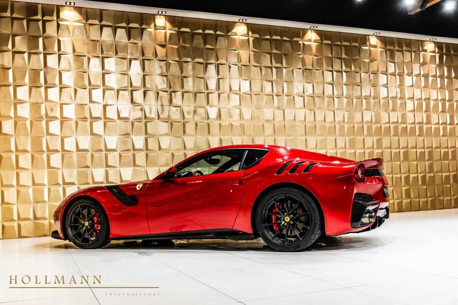  Ferrari F12tdf 2015 года  (фото 4 из 28)